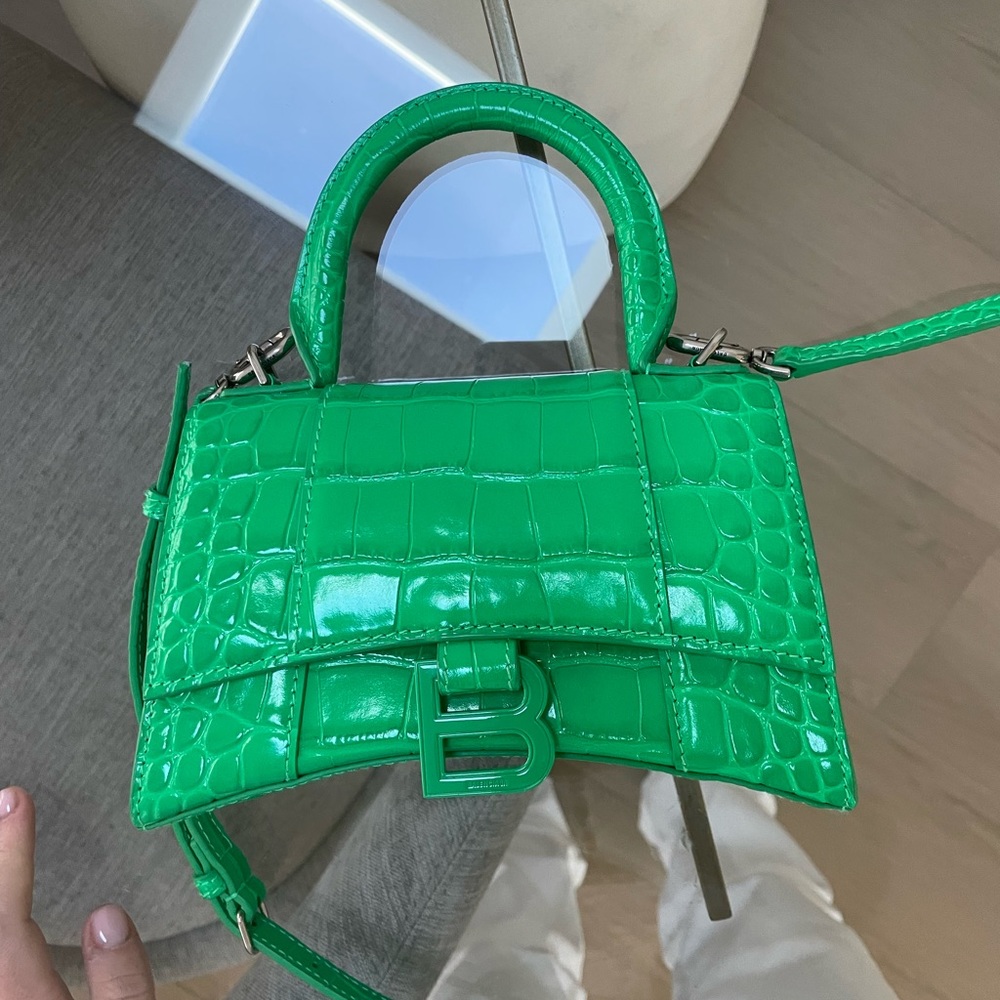 Hand bag! Never wear - Picture 3 of 8